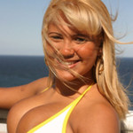 Pic of Michelle in video: Titan tetangas