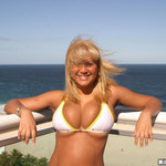 Pic of Michelle in video: Titan tetangas
