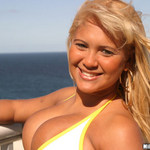 Pic of Michelle in video: Titan tetangas